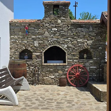 - Heaven Willa Bjała